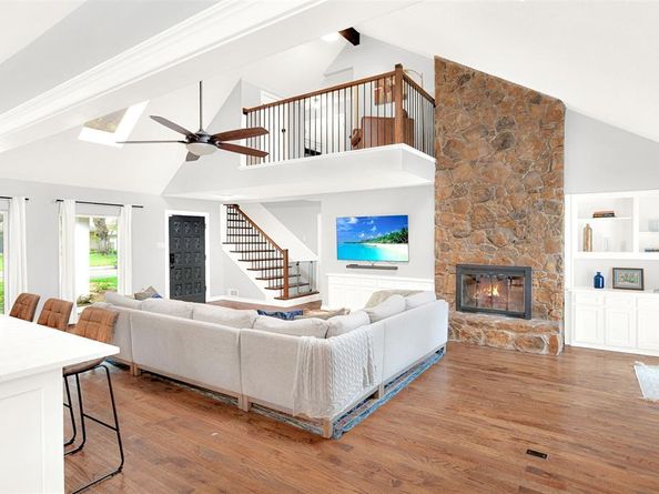 9324  Raeford Drive , Dallas Texas 75243