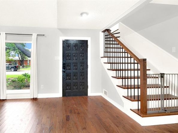 9324  Raeford Drive , Dallas Texas 75243