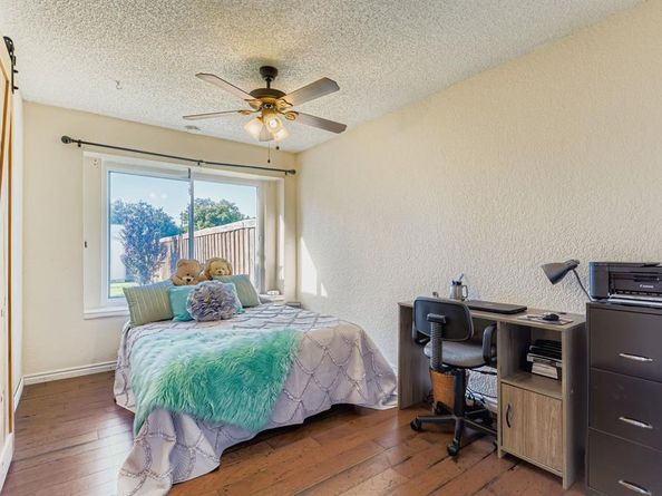1306  Maplewood Drive , Lewisville Texas 75067