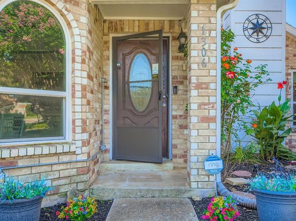 1306  Maplewood Drive , Lewisville Texas 75067