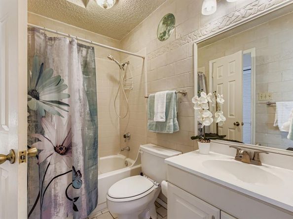 1306  Maplewood Drive , Lewisville Texas 75067