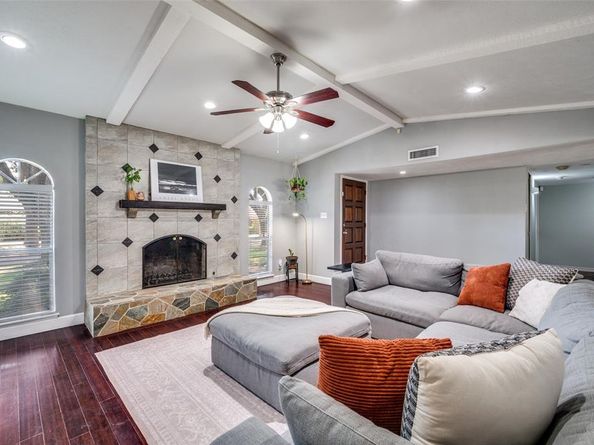 10927  Middle Knoll Drive , Dallas Texas 75238
