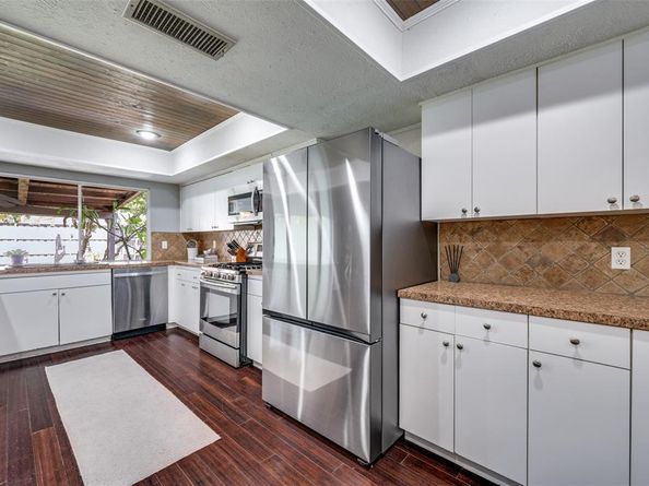 10927  Middle Knoll Drive , Dallas Texas 75238