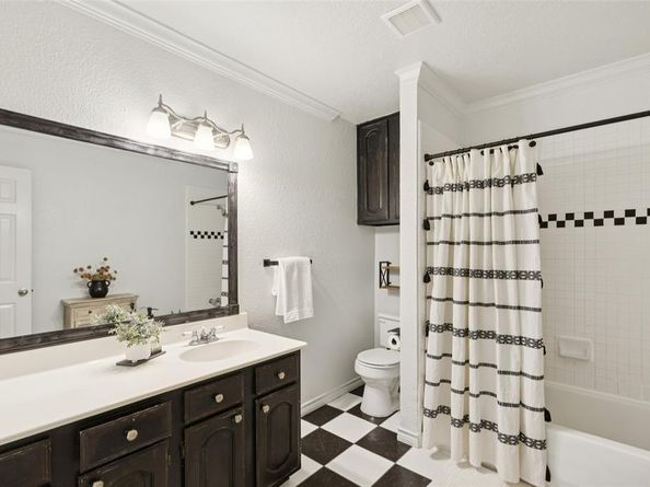 105  Melody Lane , Hickory Creek Texas 75065