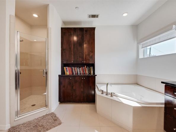 959 W Bluff Street  105, Fort Worth Texas 76102