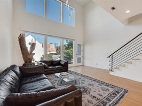 959 W Bluff Street  105, Fort Worth Texas 76102