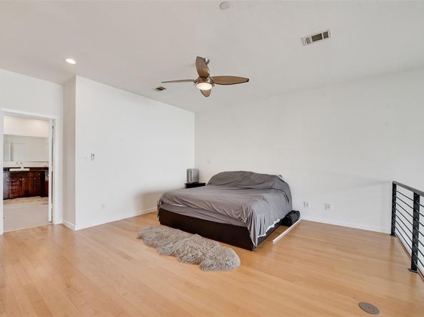 959 W Bluff Street  105, Fort Worth Texas 76102