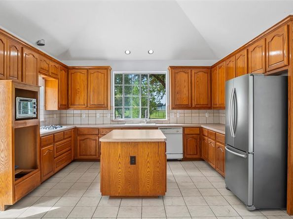 1082  Post Oak Road , Copper Canyon Texas 76226