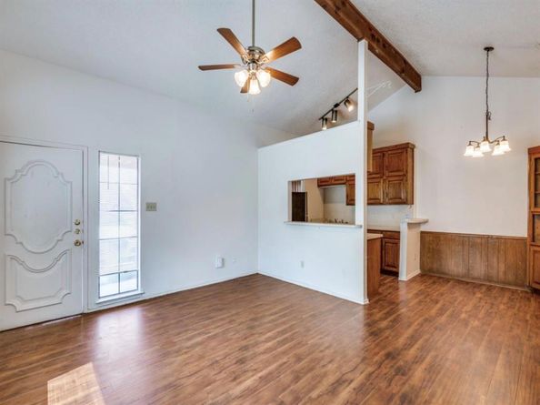 407 S Las Vegas Trail , White Settlement Texas 76108
