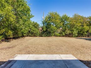 1423 E Davis Avenue , Fort Worth Texas 76104