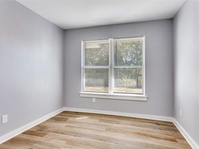 1423 E Davis Avenue , Fort Worth Texas 76104