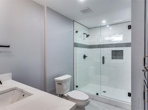 1423 E Davis Avenue , Fort Worth Texas 76104