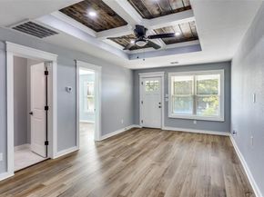 1423 E Davis Avenue , Fort Worth Texas 76104
