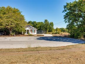1423 E Davis Avenue , Fort Worth Texas 76104