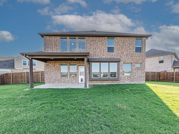 1100  Stallion Lane , Justin Texas 76247
