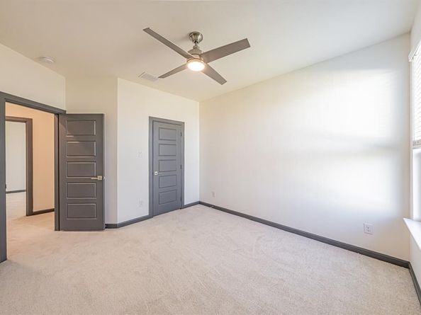 1100  Stallion Lane , Justin Texas 76247