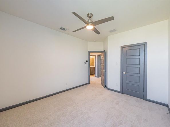 1100  Stallion Lane , Justin Texas 76247