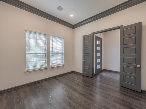 1100  Stallion Lane , Justin Texas 76247