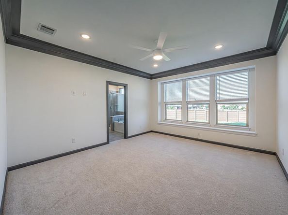 1100  Stallion Lane , Justin Texas 76247