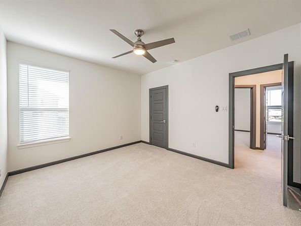 1100  Stallion Lane , Justin Texas 76247