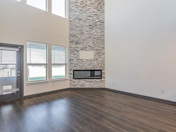1100  Stallion Lane , Justin Texas 76247