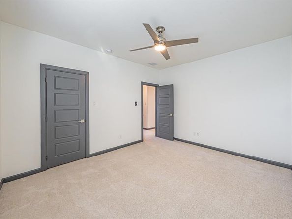 1100  Stallion Lane , Justin Texas 76247