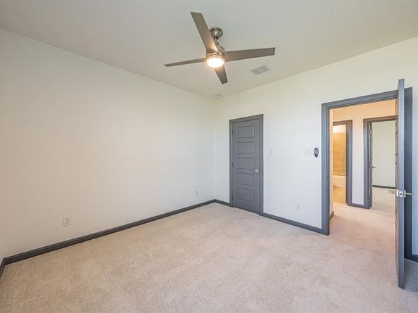 1100  Stallion Lane , Justin Texas 76247