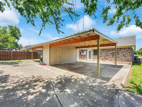 405 S Las Vegas Trail , White Settlement Texas 76108