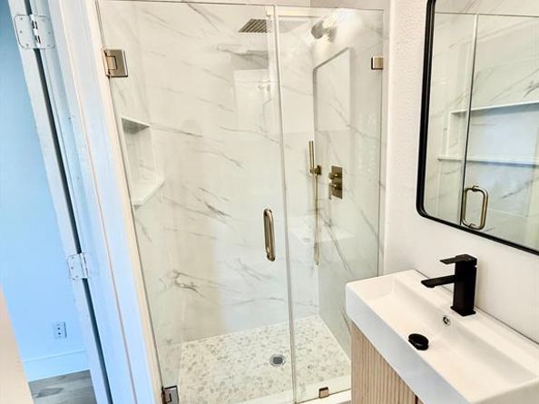 3929  Buena Vista Street  F, Dallas Texas 75204