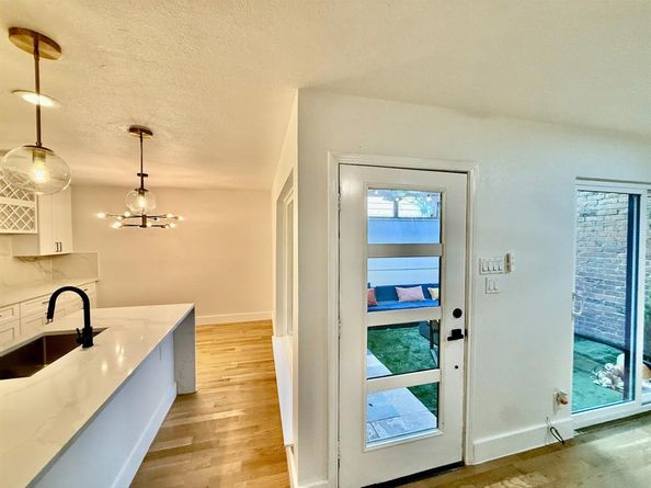 3929  Buena Vista Street  F, Dallas Texas 75204