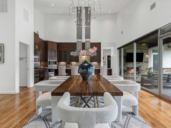 613 N Bailey Avenue , Fort Worth Texas 76107