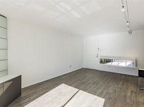 4211  Holland Avenue  208, Dallas Texas 75219