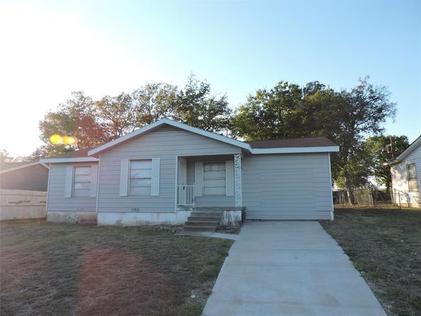 1513  Skyline Drive , River Oaks Texas 76114