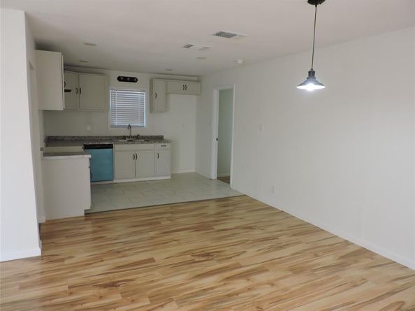 1513  Skyline Drive , River Oaks Texas 76114