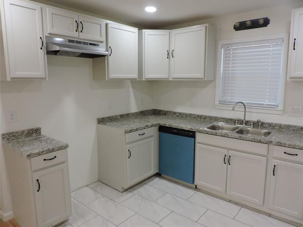 1513  Skyline Drive , River Oaks Texas 76114