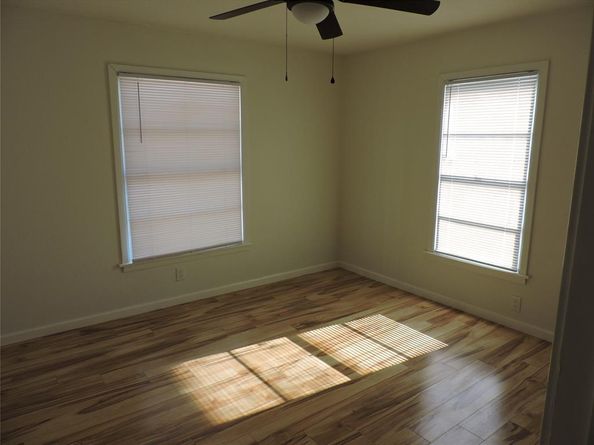 1513  Skyline Drive , River Oaks Texas 76114