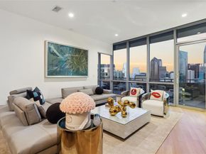 2200  Victory Avenue  2003, Dallas Texas 75219