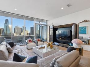 2200  Victory Avenue  2003, Dallas Texas 75219