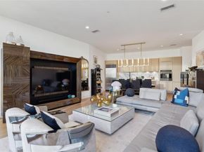 2200  Victory Avenue  2003, Dallas Texas 75219