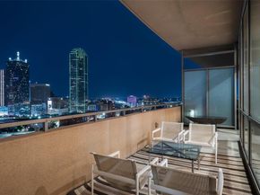2200  Victory Avenue  2003, Dallas Texas 75219