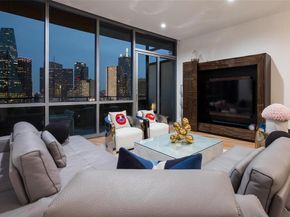 2200  Victory Avenue  2003, Dallas Texas 75219