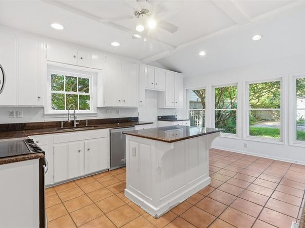 4224  Pershing Avenue , Fort Worth Texas 76107