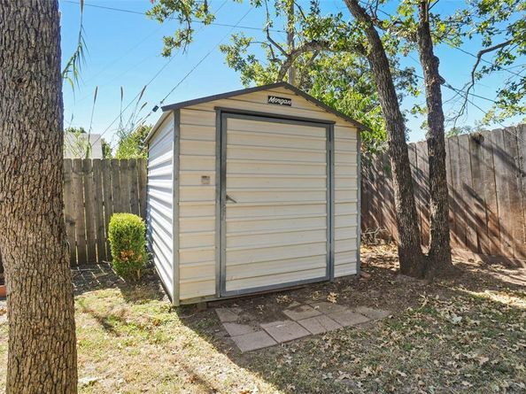 1116  Shadow Ridge Drive , Azle Texas 76020