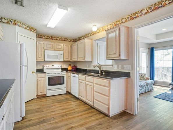 1116  Shadow Ridge Drive , Azle Texas 76020