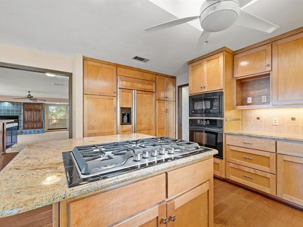 2607  Augusta Lane , Arlington Texas 76012