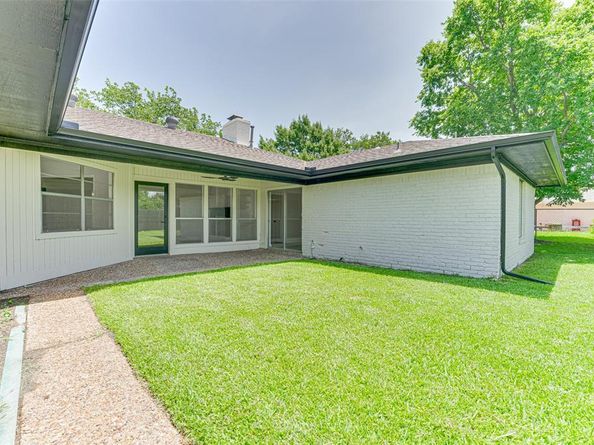 1822  Westshore Drive , Garland Texas 75043