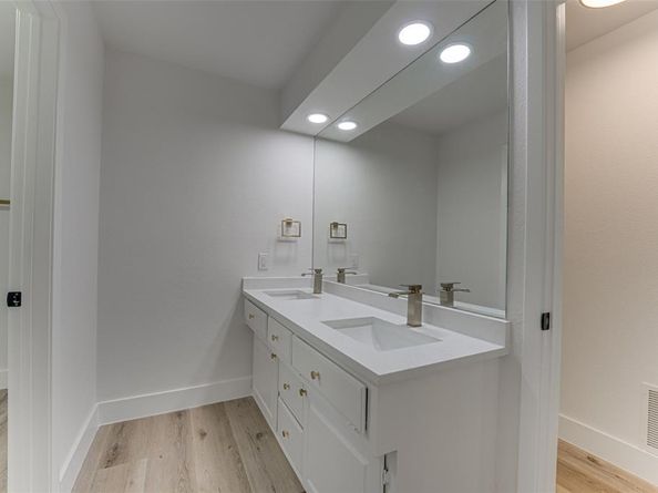 1822  Westshore Drive , Garland Texas 75043