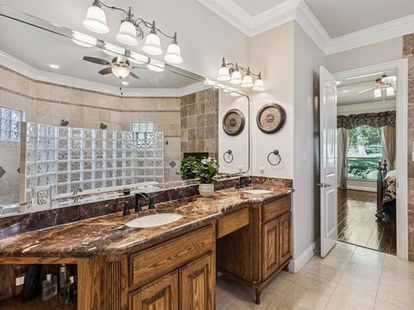 2221  Southern Oaks Drive , Cedar Hill Texas 75104