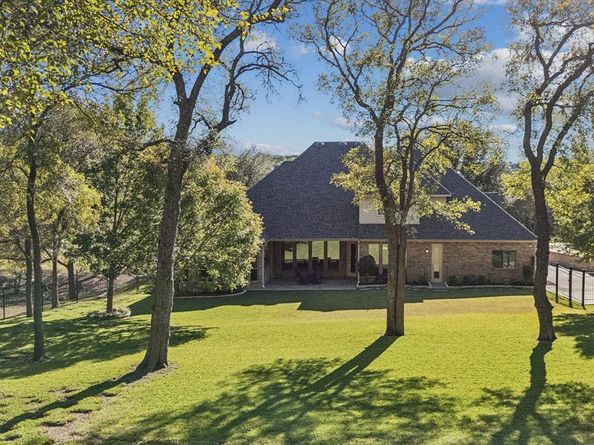 2221  Southern Oaks Drive , Cedar Hill Texas 75104