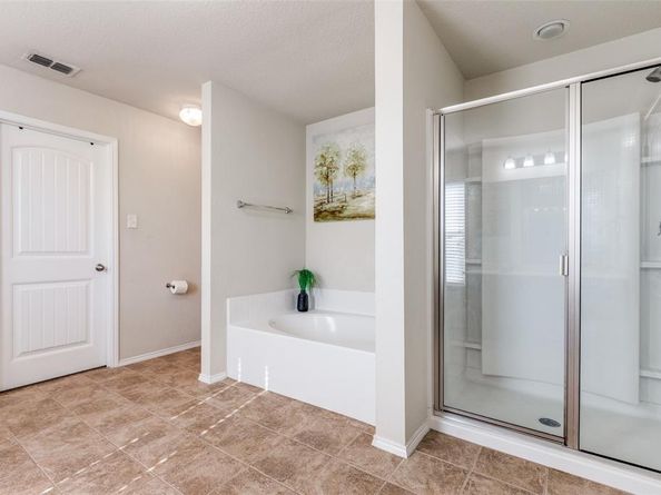 816  Hartsfield Street , Aubrey Texas 76227